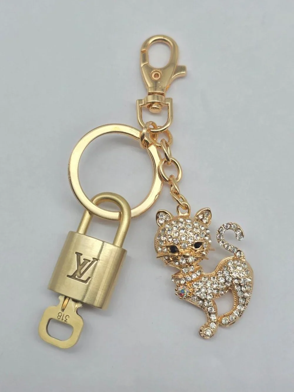 Authentic Louis Vuitton Gold Padlock 🔒 Key Set w/ Unbranded Cat Bag Charm